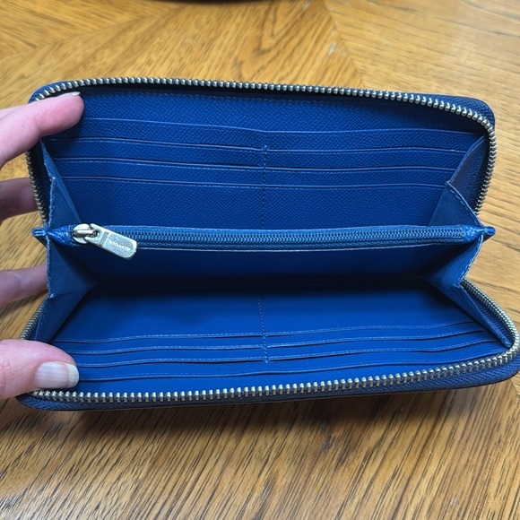 HTF COLOR COACH ACCORDION ZIP WALLET - Picture 9 of 13